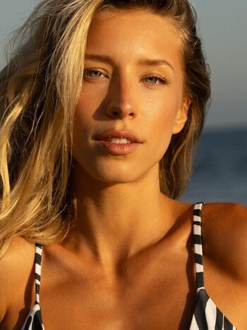 Full leaked Kenzi hope private onlyfans photo