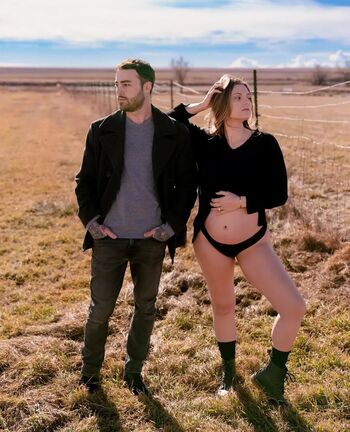 Full leaked Kenzie love page private onlyfans photo