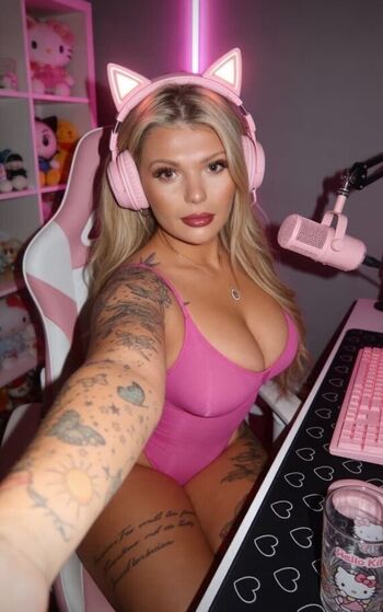 Full leaked Kenzieclarksxo private onlyfans photo