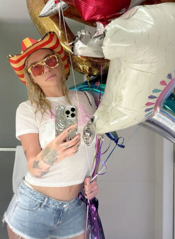 Full leaked Kesha  page private onlyfans photo