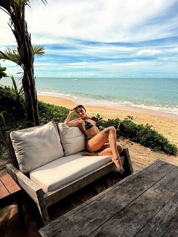 Full leaked Key alves page private onlyfans photo