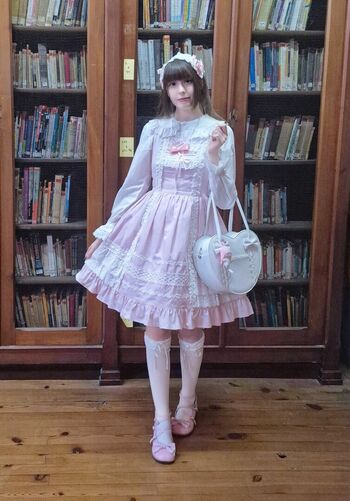 Kiki Glitter Cosplay