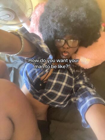 Full leaked Kikiolaola private onlyfans photo