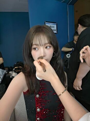 Kim Chaewon