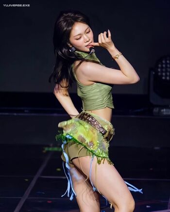 Full leaked Kim chaewon private onlyfans photo