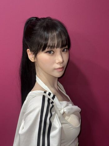 Kim Chaewon