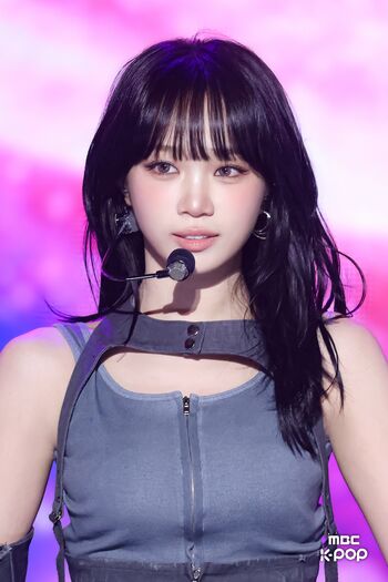 Kim Chaewon