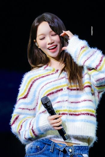 Full leaked Kim chaewon le sserafim  page private onlyfans photo