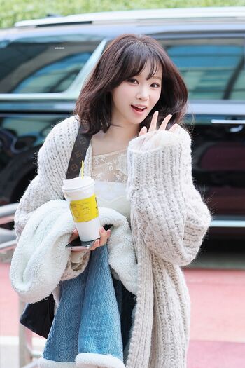 Kim Chaewon 김채원 [Le Sserafim]