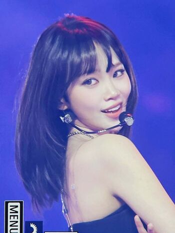 Kim Chaewon 김채원 [Le Sserafim]