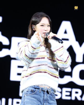 Kim Chaewon 김채원 [Le Sserafim]