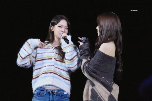 Kim Chaewon 김채원 [Le Sserafim]