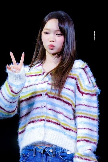 Kim Chaewon 김채원 [Le Sserafim]