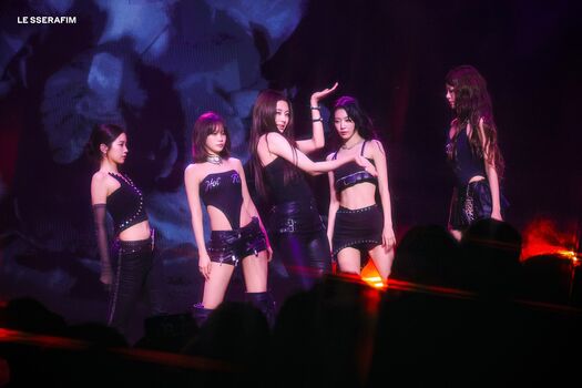 Kim Chaewon 김채원 [Le Sserafim]