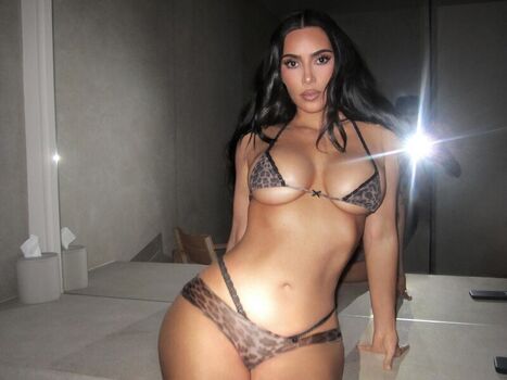 Full leaked Kim kardashian  page private onlyfans photo