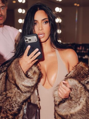 Full leaked Kim kardashian private onlyfans photo