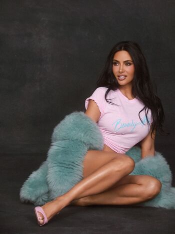 Full leaked Kim kardashian private onlyfans photo