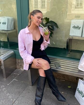 Kim Sara