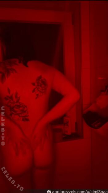 Full leaked Kimlnaa private onlyfans photo