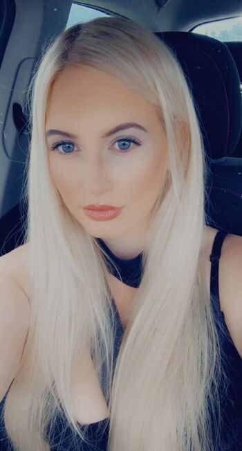 Full leaked Kinkerbells private onlyfans photo