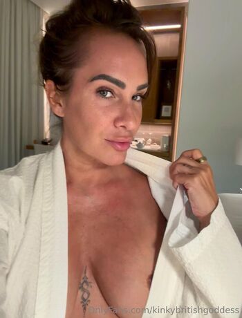 kinkybritishgoddess
