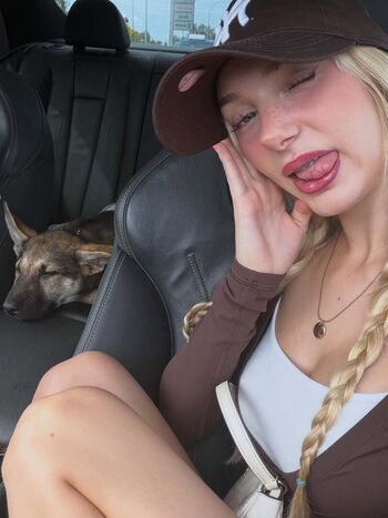 Full leaked Kinkykatiee private onlyfans photo