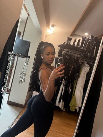 Full leaked Kira noir page private onlyfans photo
