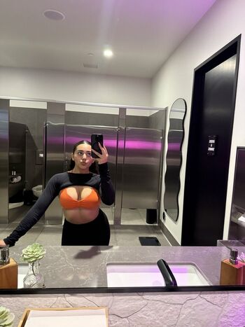 Full leaked Kiraalane private onlyfans photo