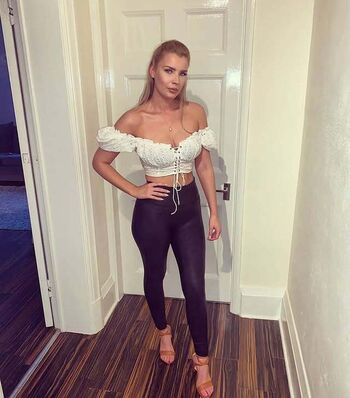 Full leaked Kirsty private onlyfans photo