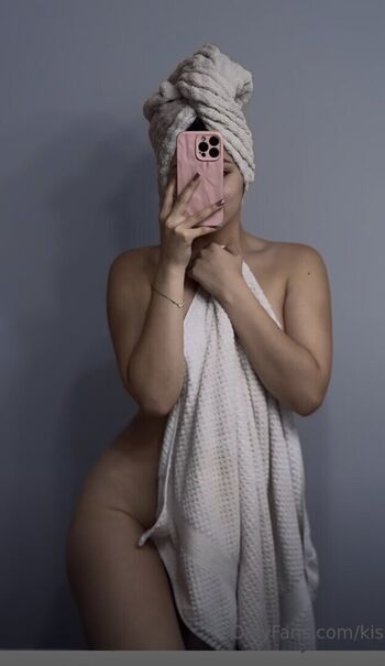 Full leaked Kissytemp private onlyfans photo