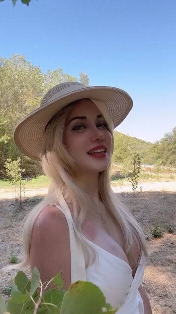 Full leaked Kitty aliice private onlyfans photo