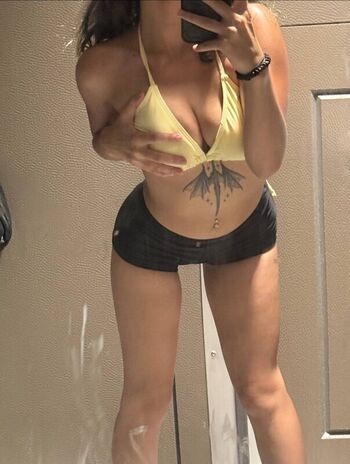 Full leaked Kittycuchillos private onlyfans photo