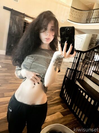 Full leaked Kiwi sunset private onlyfans photo