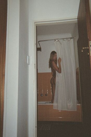 Full leaked Klarahellqvistt private onlyfans photo