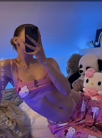 Full leaked Kleine enya private onlyfans photo