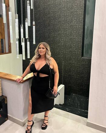 Full leaked Klivinglife private onlyfans photo