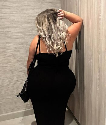 Full leaked Klivinglife private onlyfans photo
