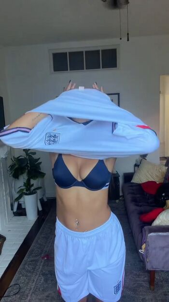 Full leaked Knbbyknees private onlyfans photo