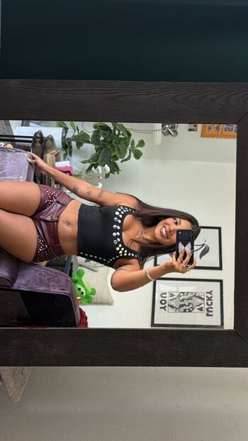 Full leaked Knbbyknees private onlyfans photo