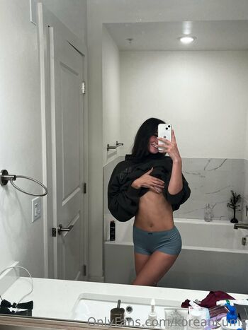 Full leaked Koreankums private onlyfans photo