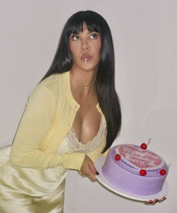 Full leaked Kourtney kardashian private onlyfans photo