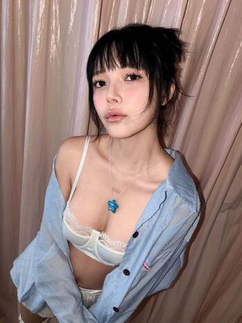 Full leaked Kpop girls private onlyfans photo