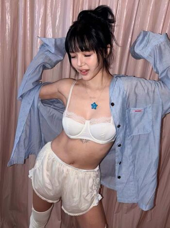 Full leaked Kpop girls private onlyfans photo