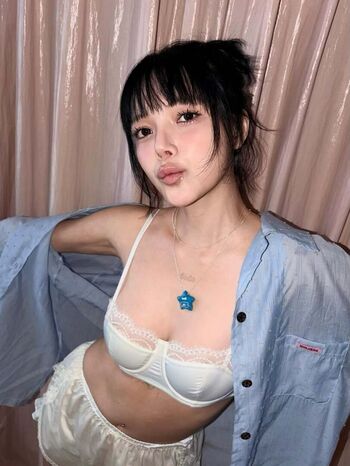 Full leaked Kpop girls private onlyfans photo
