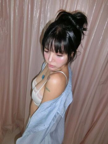 Full leaked Kpop girls private onlyfans photo