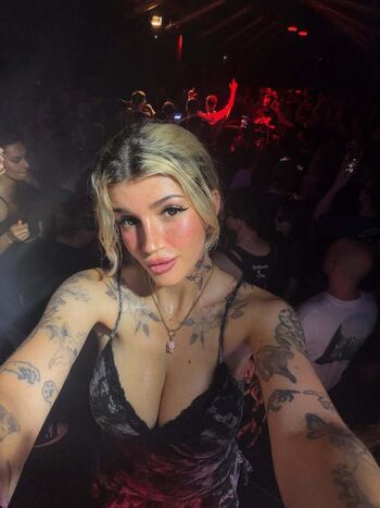 Full leaked Kunshikitty private onlyfans photo