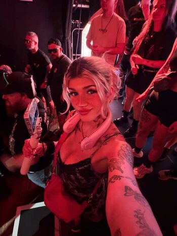 Full leaked Kunshikitty private onlyfans photo