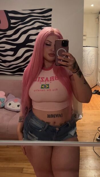 Full leaked Kushinaguccii private onlyfans photo