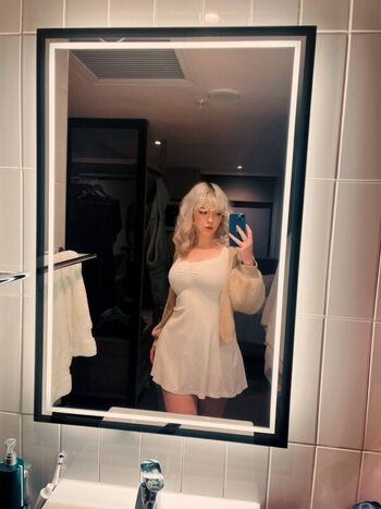 Full leaked Kvwviiju private onlyfans photo