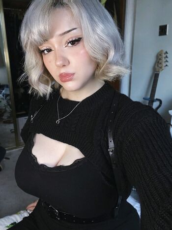 Full leaked Kvwviiju page private onlyfans photo